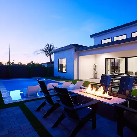 Villa Luxe - Ember - Pool Heat Available - Fire Pit